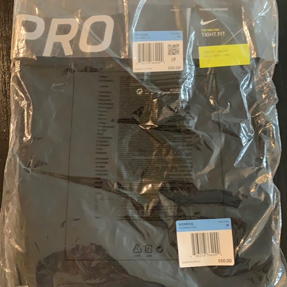 Nike Pants - Nike pro women’s leggings / Size M